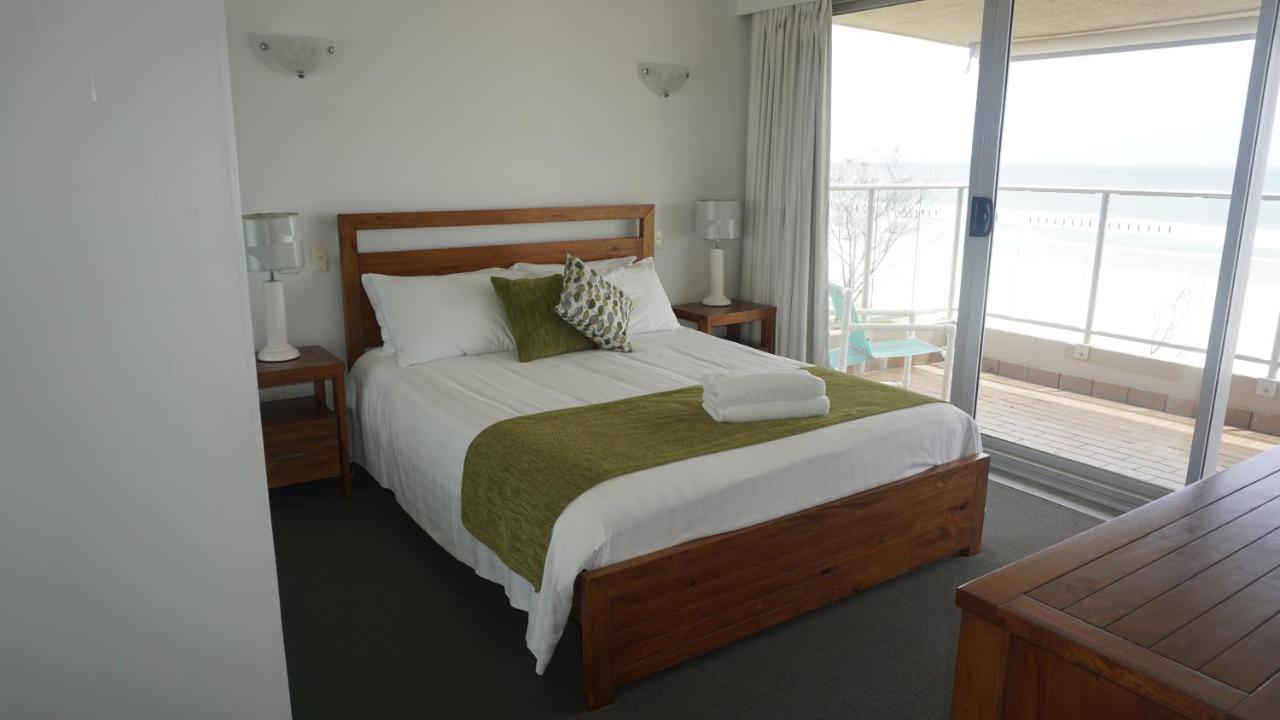 Pacific Surf Absolute Beachfront Apartments Gold Coast Exterior foto